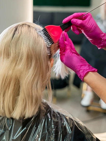 rozjaśnianie włosów za pomocą Rozjaśniacz Proximus SILVER BLONDE